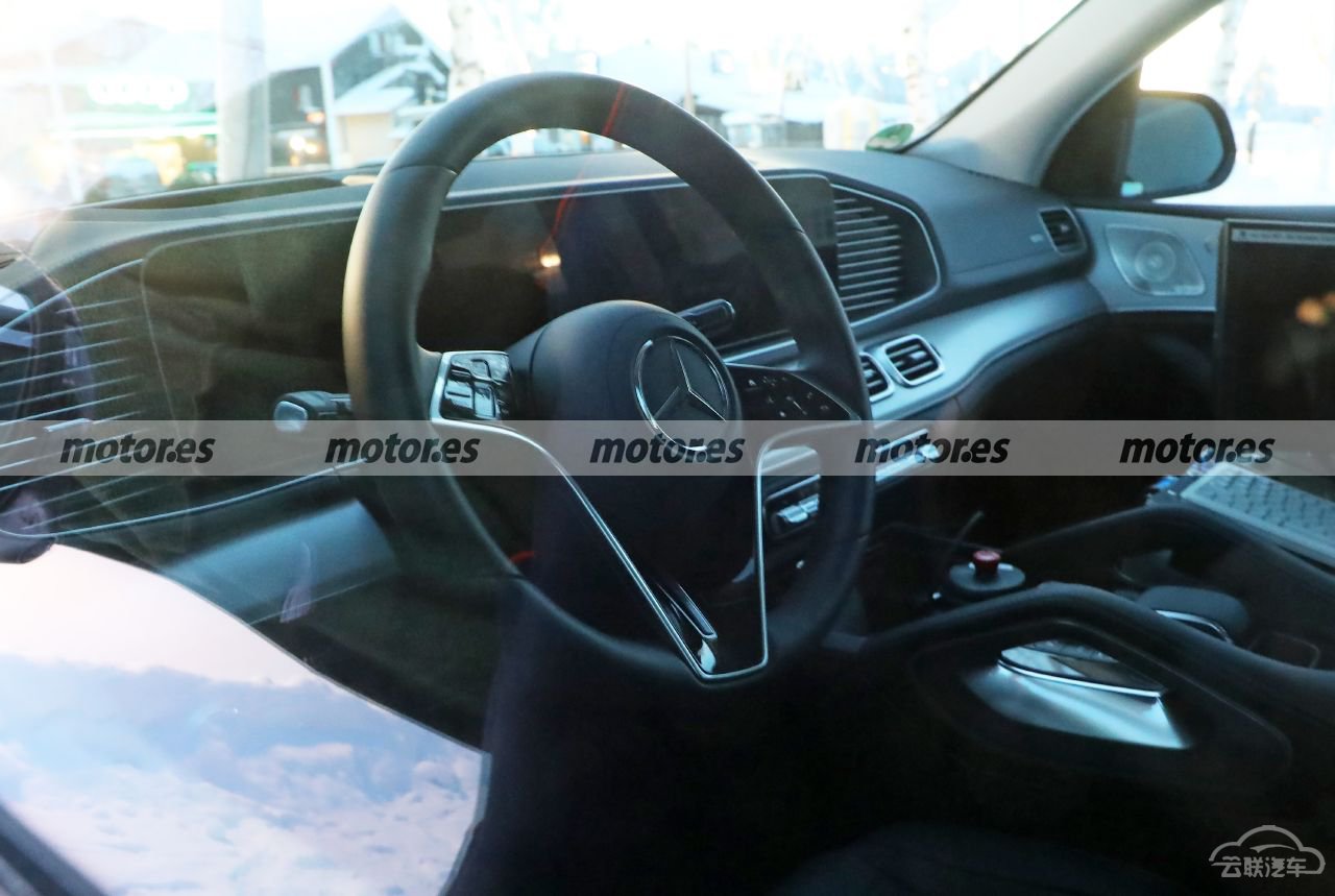 mercedes-gle-facelift-2022-fotos-espia-interior-202183535-1639644010_12.jpg