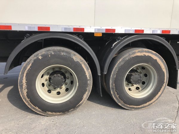 实拍解放J6P冷藏车 为啥不是气囊悬挂？