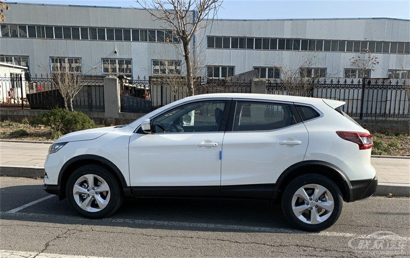 15万元预算想买城市SUV 逍客和领界怎么选？