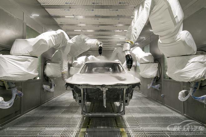 赛力斯未来会有四款车型推出 年内将完成200家直营店的建立
