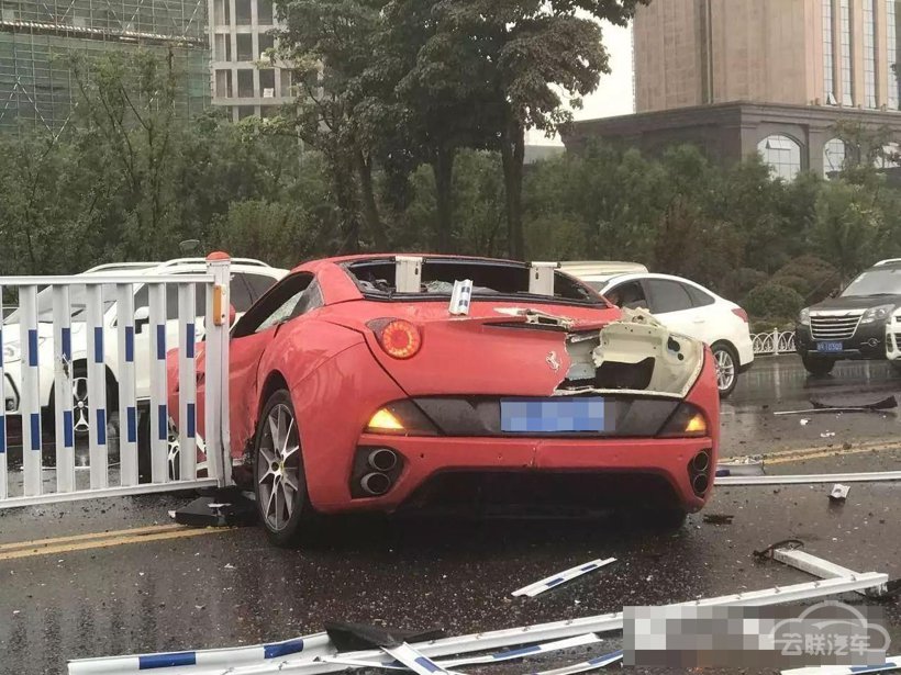 ˹