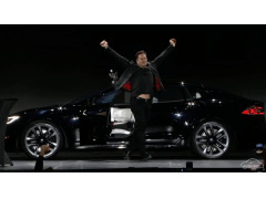 <b>地表最强电动车，特斯拉Model S Plaid正式交付</b>