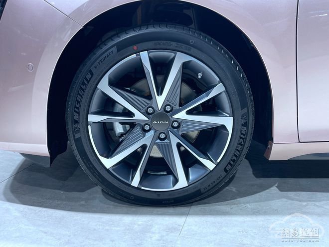 AION S Plus,³