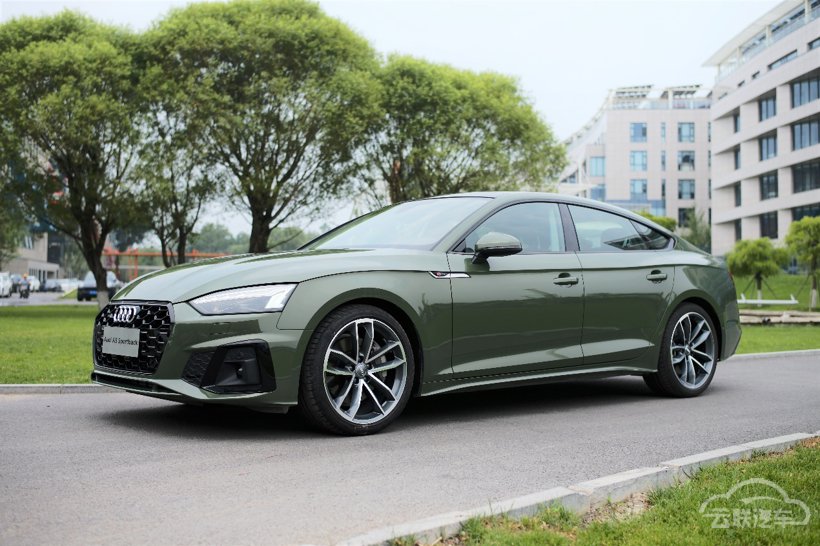 µA5 Sportback