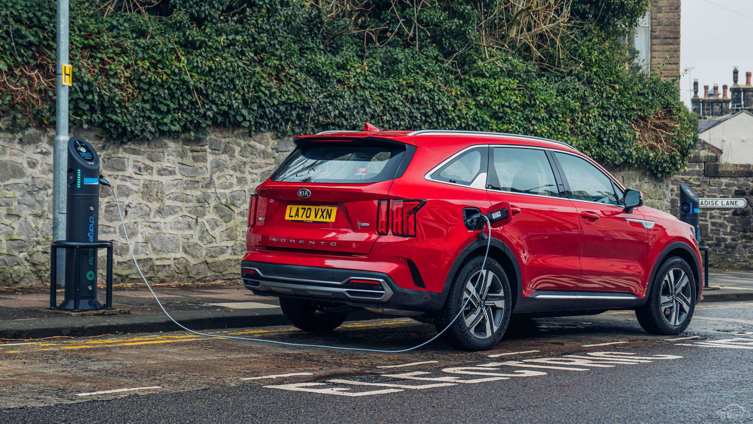 2021  PHEV  4