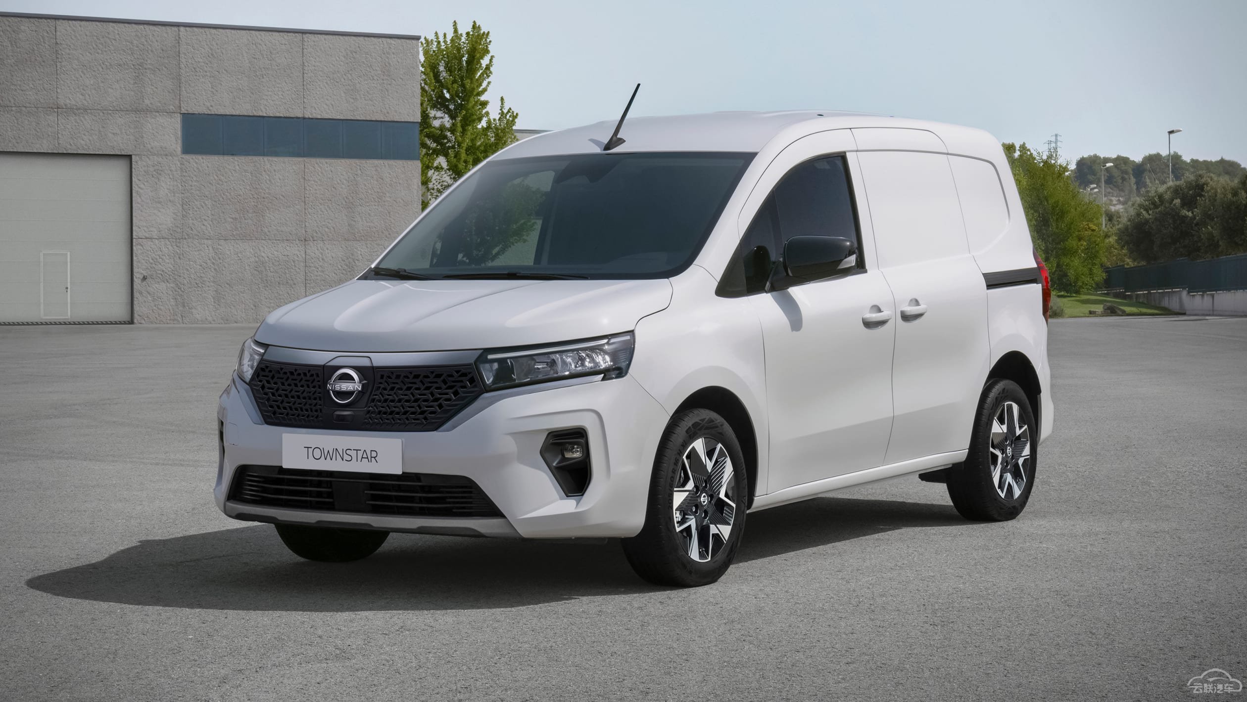 Nissan electric vans-11.jpg