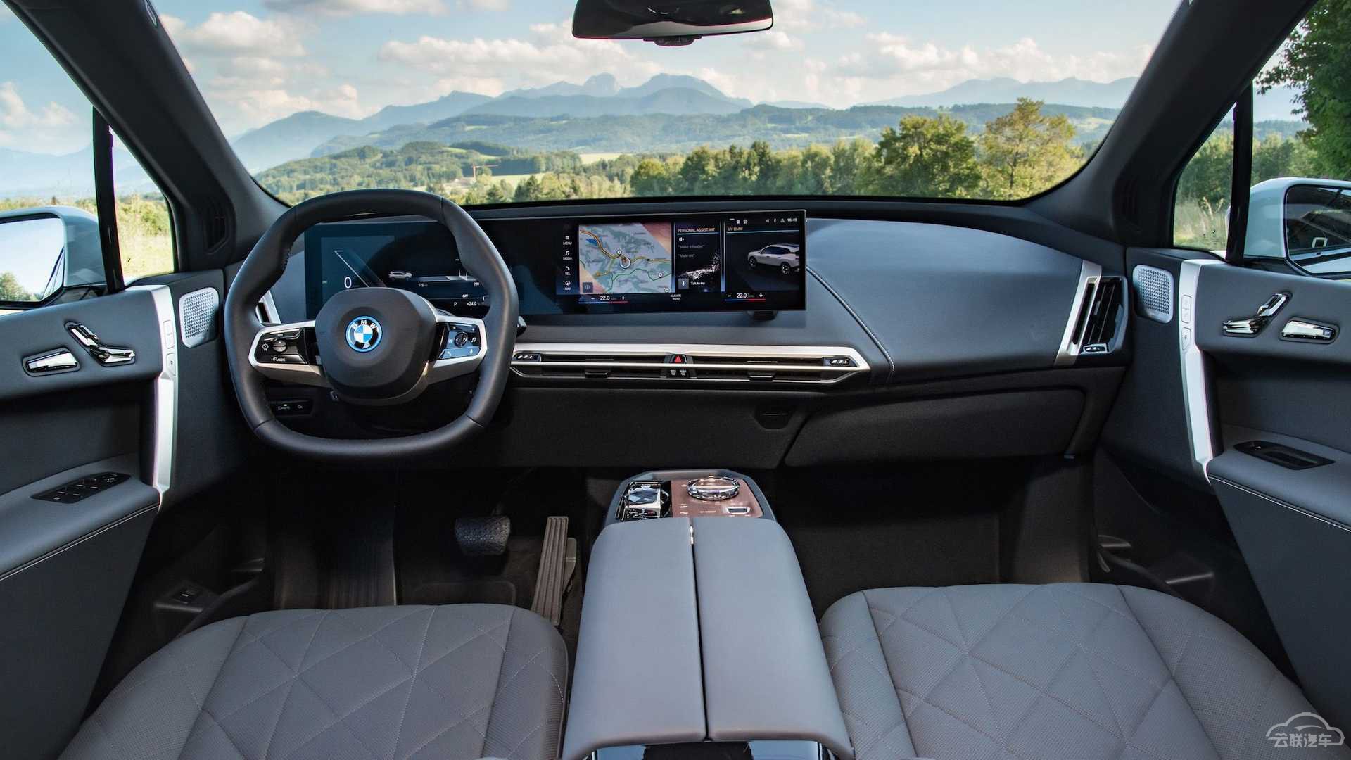 2022-bmw-ix-interior.jpg