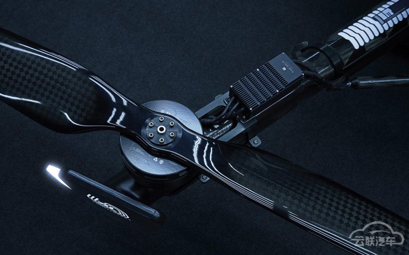 ͸ и߶ȴ700 ŵAIR4