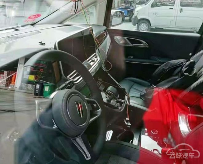 外观庄重感十足 红旗MPV或于今年下半年亮相