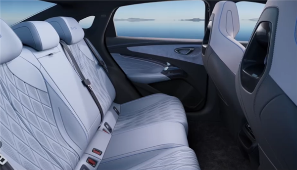 ˹Model 3ǿ ǵϺԤ棺˶