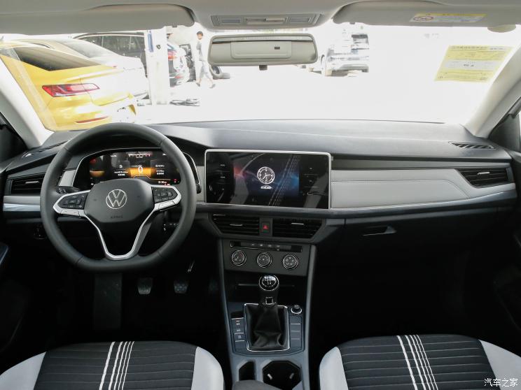 һ-  2023 200TSI ֶа