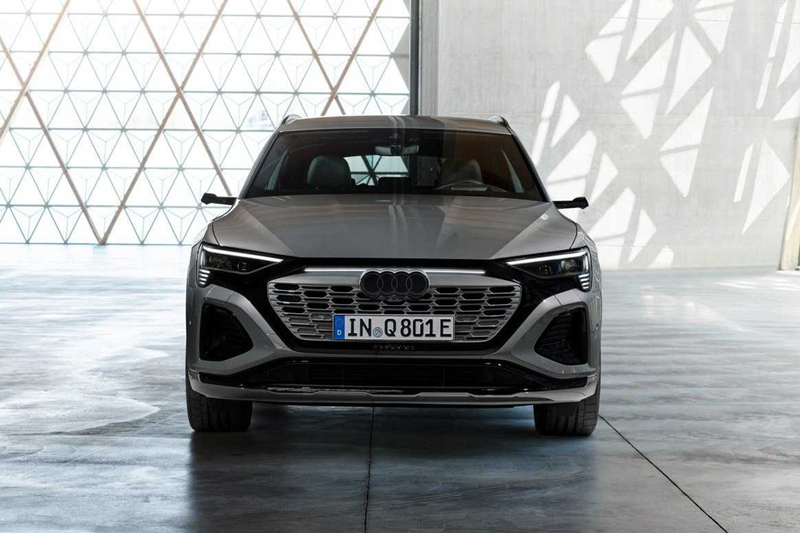 foto---audi-q8-e-tron-2023 (1)_副本.jpg