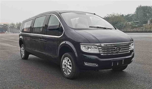 东风小康造了一款6米长纯电MPV：造型独特、像上世纪产物