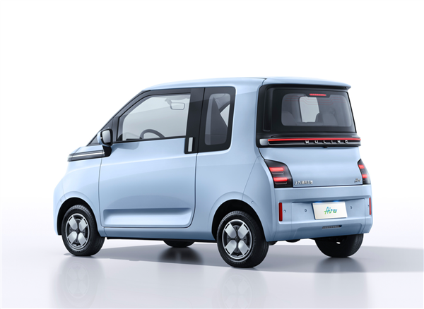 超高配版宏光MINI EV！五菱晴空预售价格曝光：6.98万元起