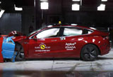 Լݲȫ ˹Model 3ײ